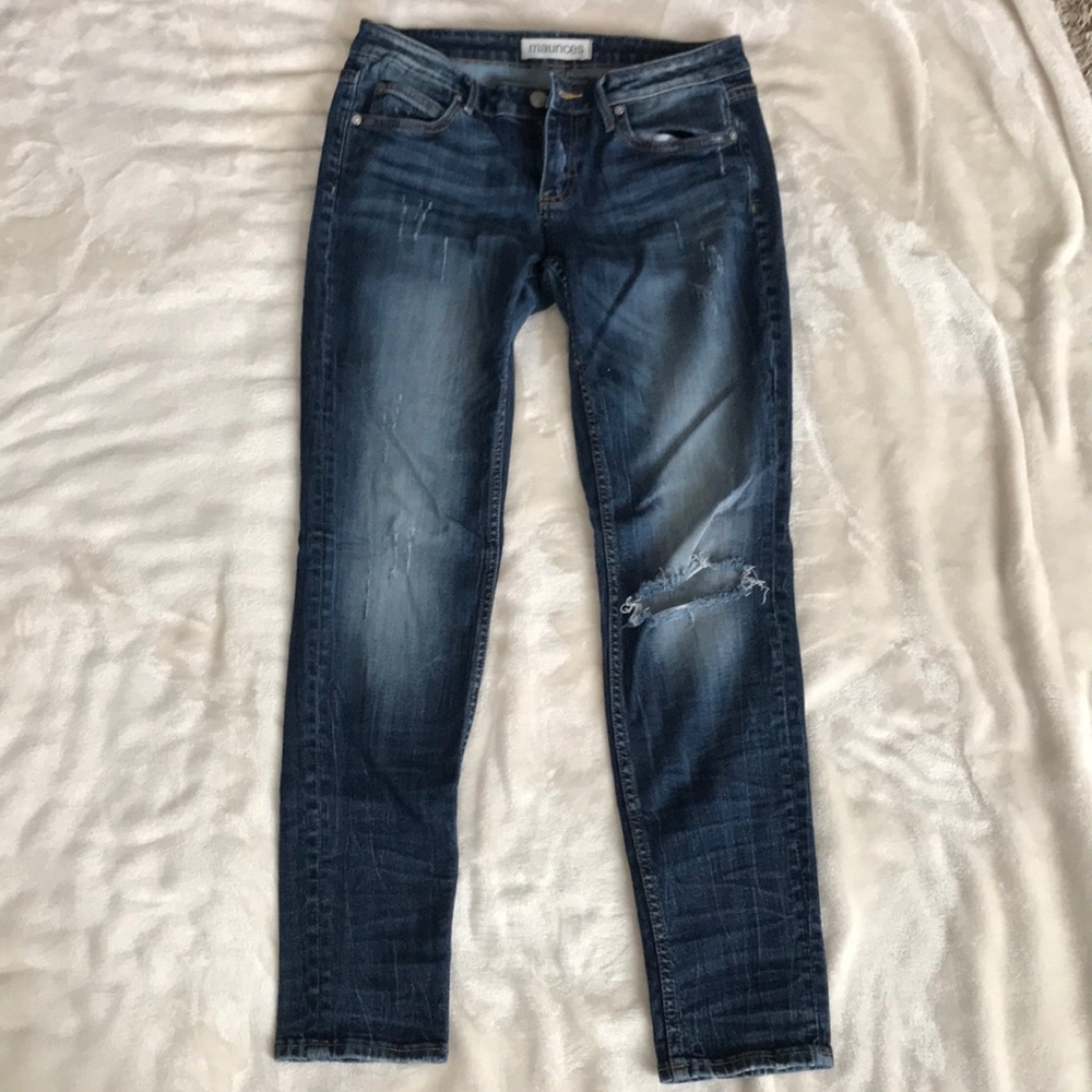 2/$10 💜 Maurices Distressed Skinny Jeans 28